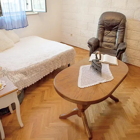 Countryside Getaway Close To The River And The Sea Apartment Gata