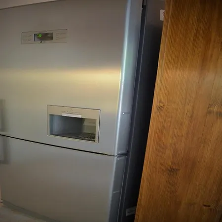 Countryside Getaway Close To The River And The Sea