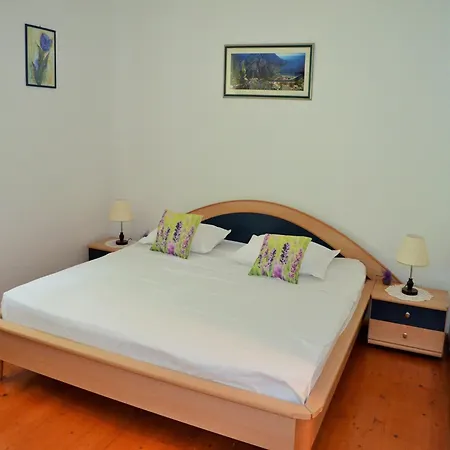 Apartman Countryside Getaway Close To The River And The Sea Gata