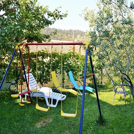 Apartman Countryside Getaway Close To The River And The Sea