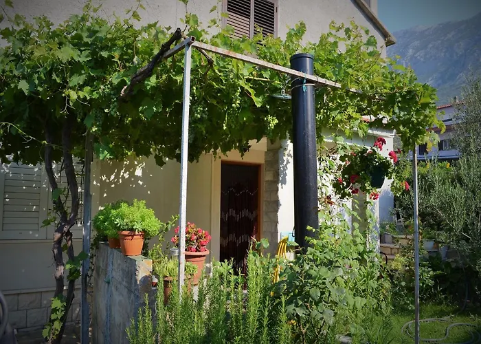 Countryside Getaway Close To The River And The Sea *